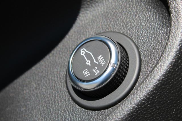new 2025 Buick Envista car, priced at $26,199