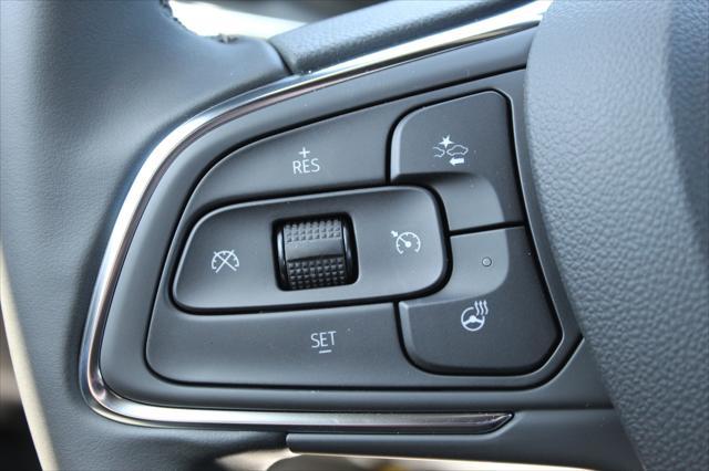 new 2025 Buick Envista car, priced at $26,199