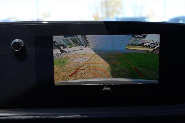 new 2025 Buick Envista car, priced at $26,199