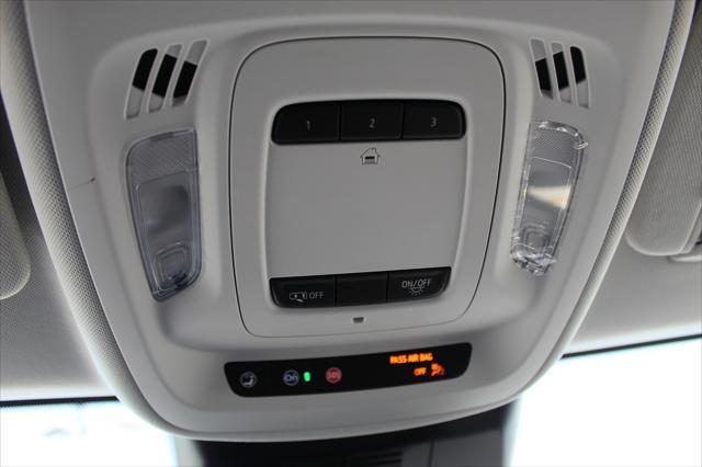 new 2025 Buick Envision car, priced at $39,044