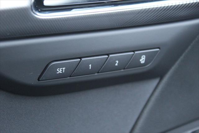 new 2025 Buick Envision car, priced at $39,044