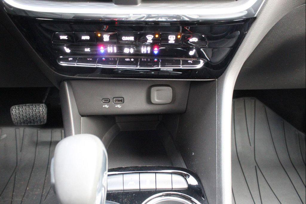 new 2025 Buick Encore GX car, priced at $32,115