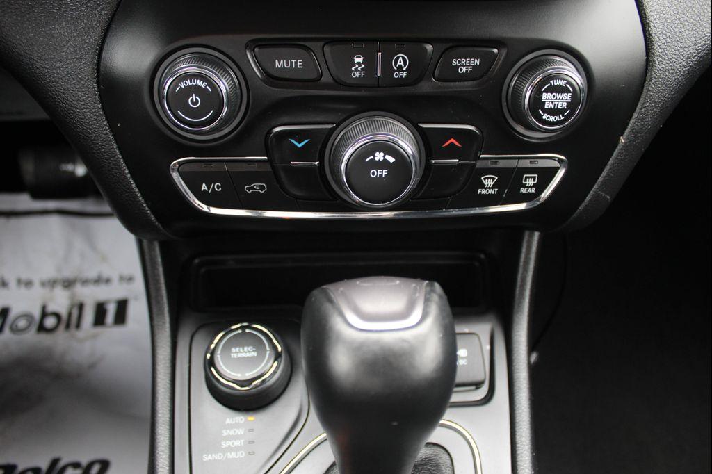 used 2020 Jeep Cherokee car