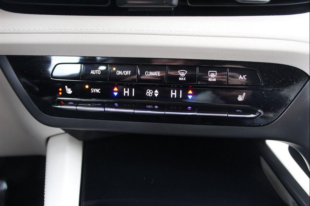 used 2022 Buick Envision car, priced at $23,670