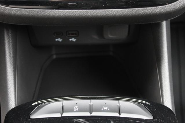 new 2025 Buick Envista car, priced at $26,980