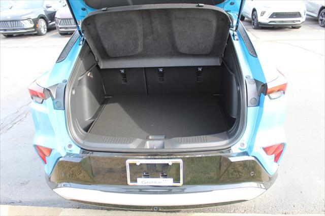 new 2025 Buick Envista car, priced at $26,461