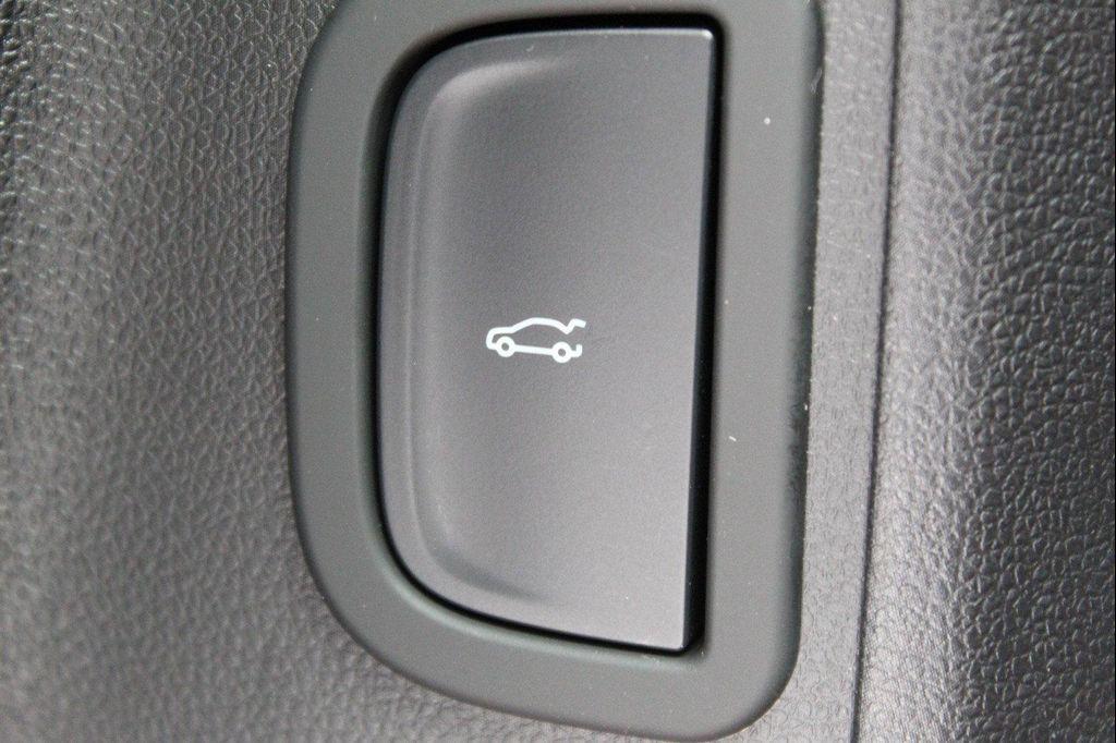 new 2025 Buick Enclave car, priced at $43,617