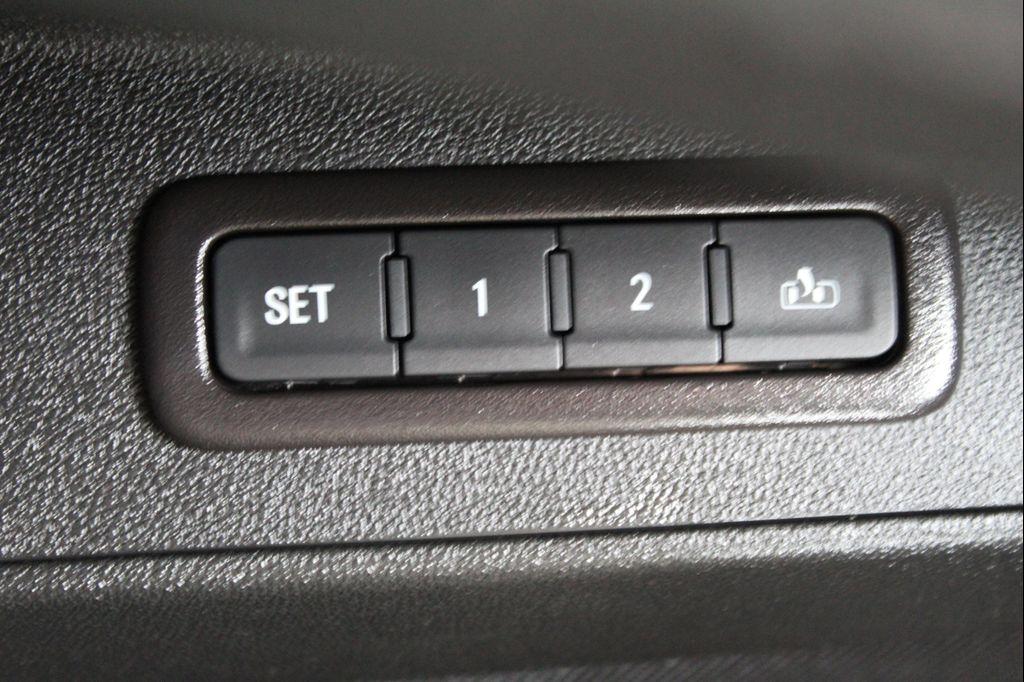 used 2023 Chevrolet Equinox car, priced at $26,418