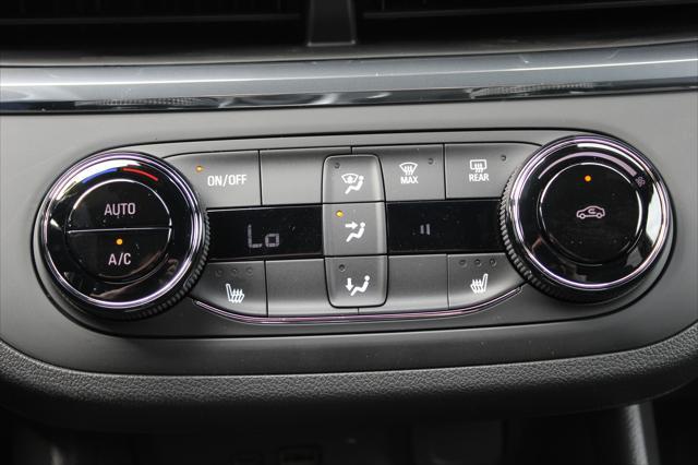 new 2025 Buick Envista car, priced at $25,347