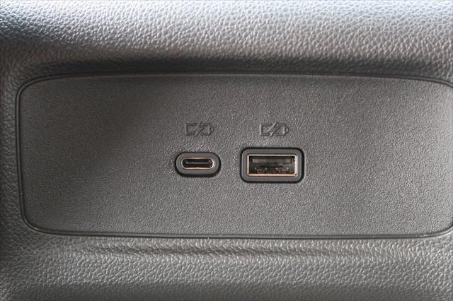 new 2025 Buick Envista car, priced at $25,347