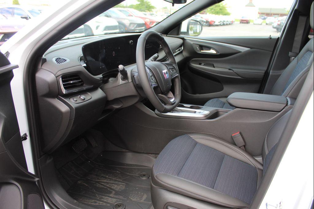 new 2025 Buick Envista car, priced at $24,597