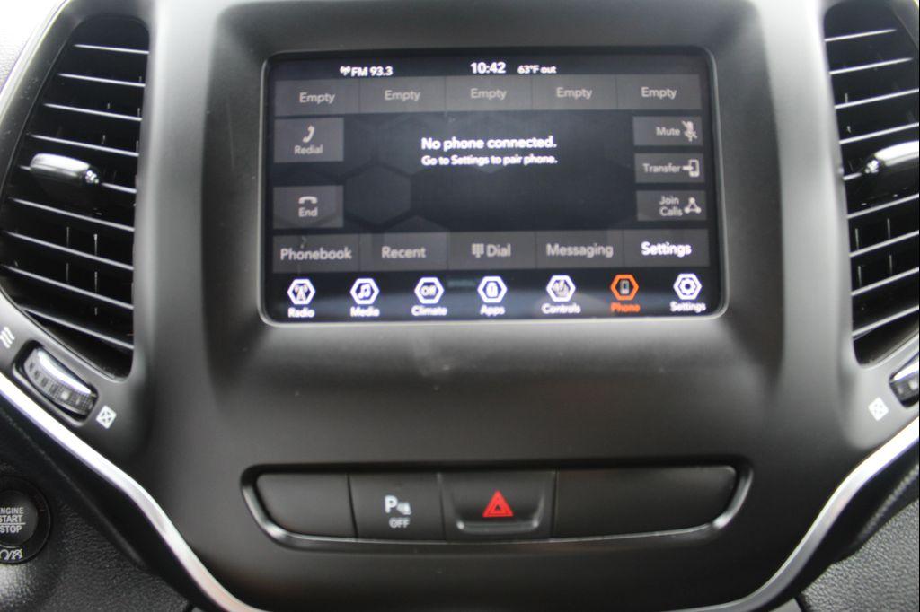 used 2020 Jeep Cherokee car, priced at $19,230