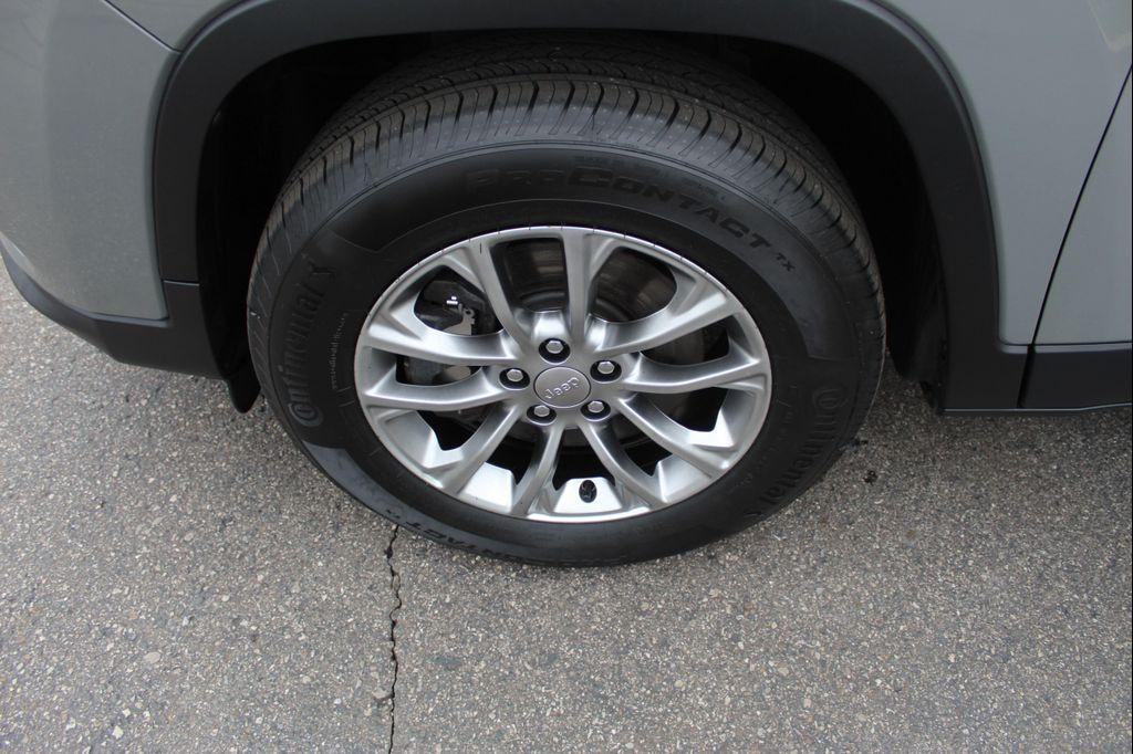 used 2020 Jeep Cherokee car, priced at $19,230