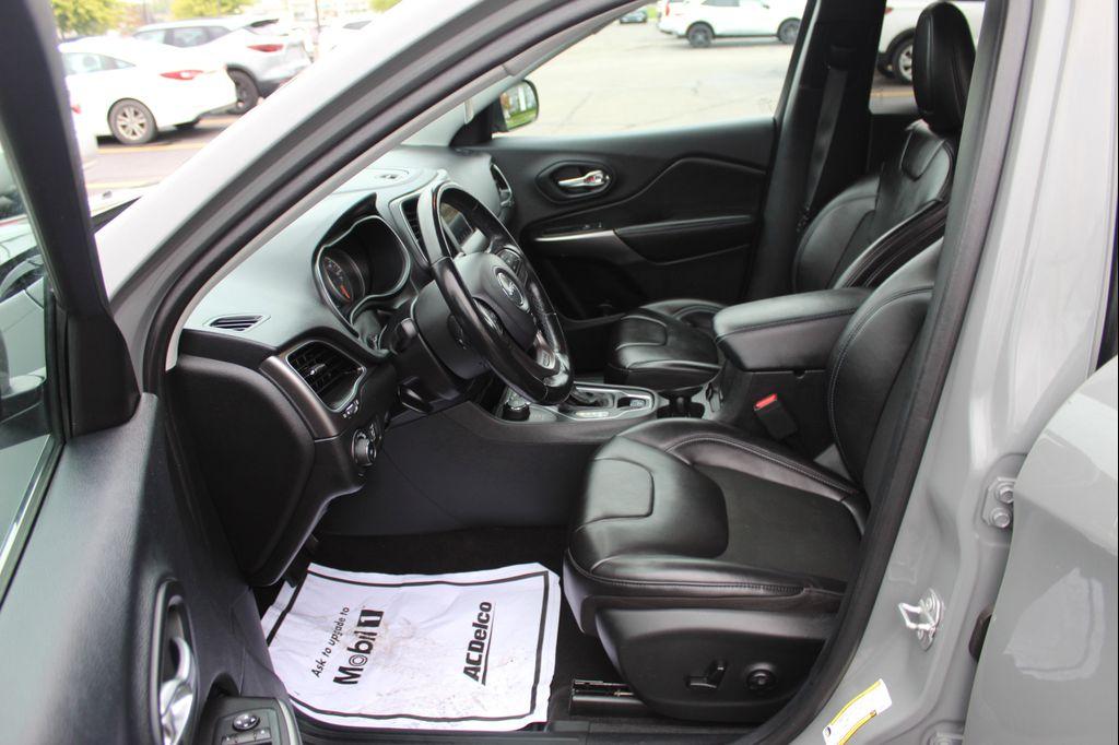 used 2020 Jeep Cherokee car, priced at $19,230