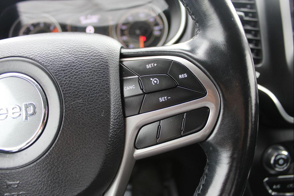 used 2020 Jeep Cherokee car, priced at $19,230