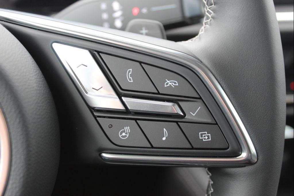new 2025 Buick Envision car, priced at $39,502
