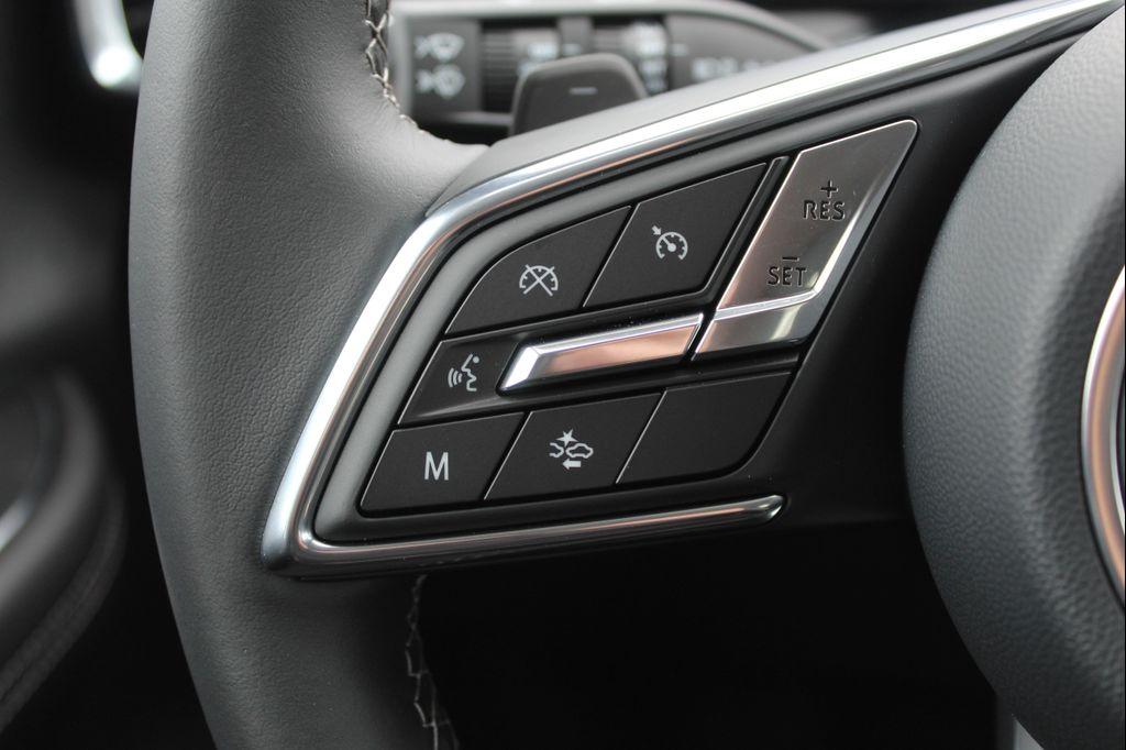 new 2025 Buick Envision car, priced at $39,502