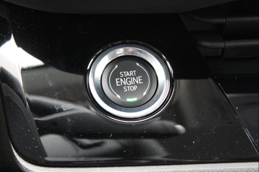 new 2025 Buick Envision car, priced at $38,611