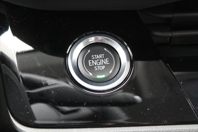 new 2025 Buick Envision car, priced at $38,611