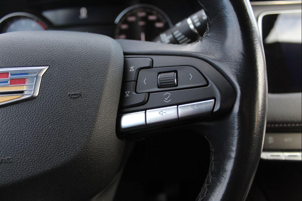 used 2023 Cadillac XT4 car, priced at $22,999