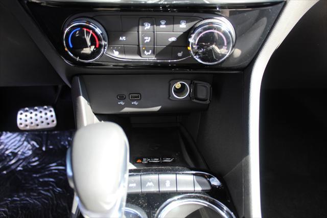 new 2025 Buick Encore GX car, priced at $33,575