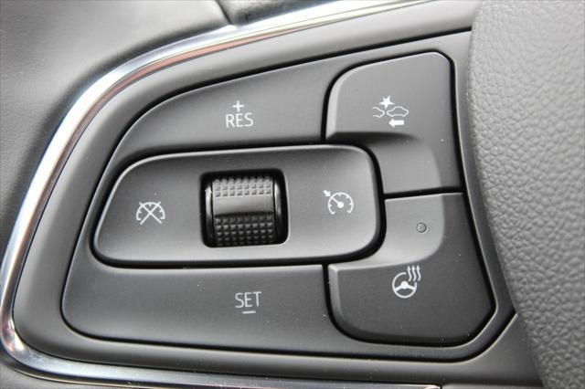 new 2025 Buick Envista car, priced at $27,675