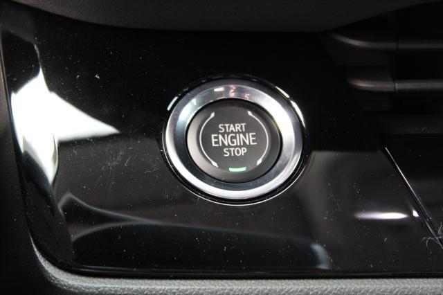 new 2025 Buick Envision car, priced at $39,044