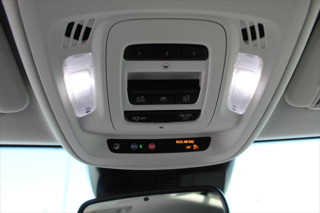 new 2025 Buick Envision car, priced at $40,350