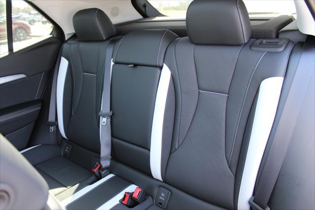 new 2025 Buick Envision car, priced at $40,350