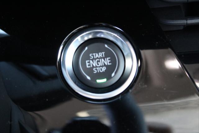 new 2025 Buick Envision car, priced at $40,350