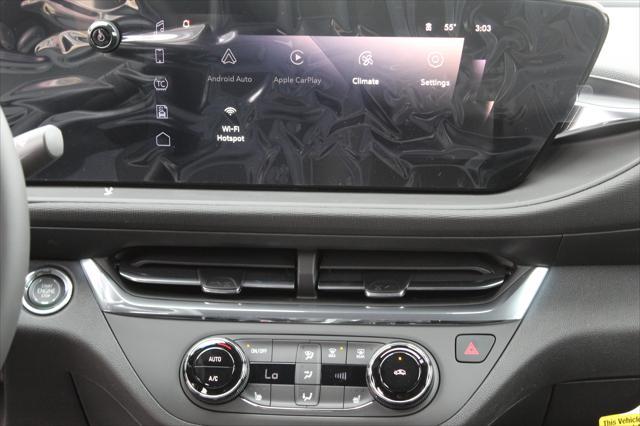 new 2025 Buick Envista car, priced at $26,199