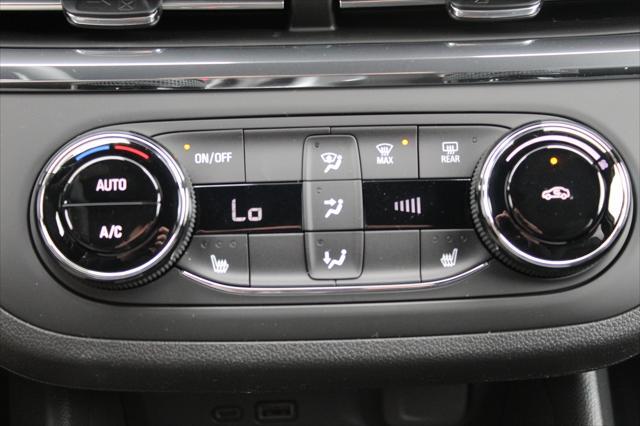 new 2025 Buick Envista car, priced at $26,199