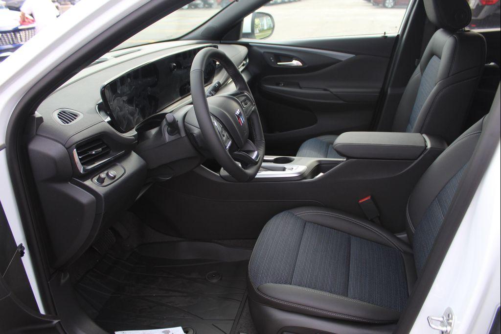 new 2025 Buick Envista car, priced at $25,347