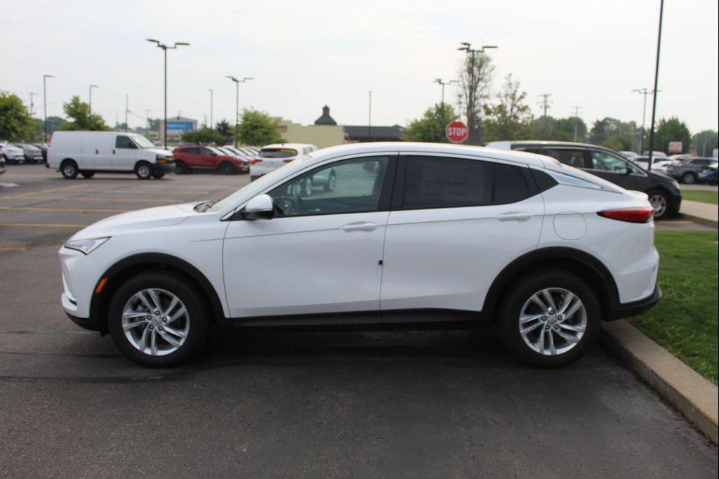 new 2025 Buick Envista car, priced at $25,347