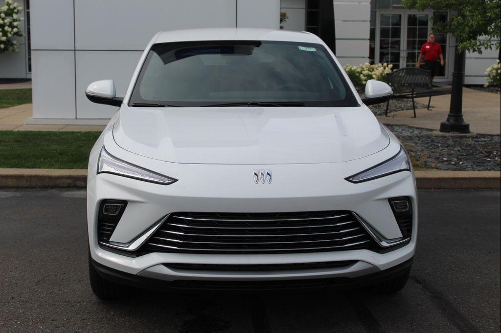 new 2025 Buick Envista car, priced at $25,347