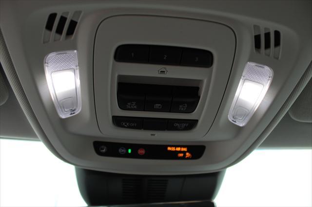 new 2025 Buick Envision car, priced at $44,026