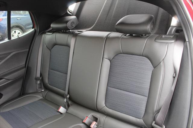 new 2025 Buick Envista car, priced at $25,907