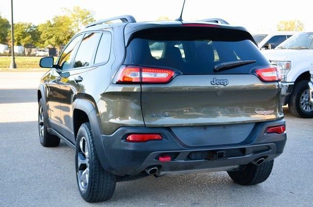 used 2015 Jeep Cherokee car, priced at $14,290