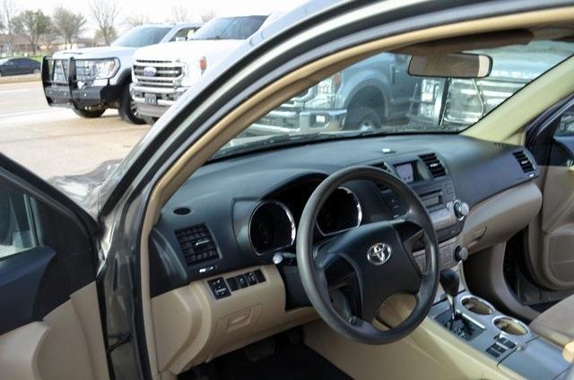 used 2011 Toyota Highlander car, priced at $9,190