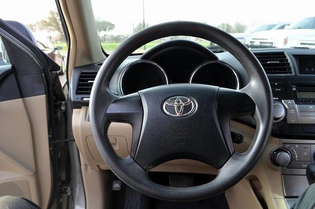 used 2011 Toyota Highlander car, priced at $9,190