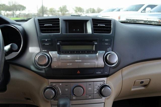 used 2011 Toyota Highlander car, priced at $9,190