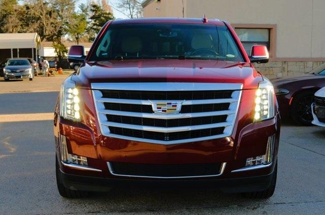 used 2019 Cadillac Escalade ESV car, priced at $35,290