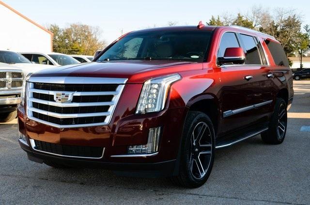 used 2019 Cadillac Escalade ESV car, priced at $35,290