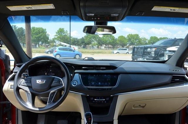 used 2017 Cadillac XT5 car, priced at $17,990