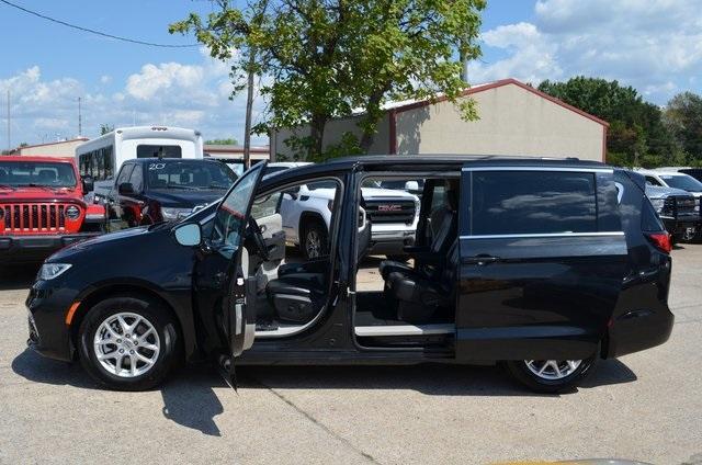 used 2022 Chrysler Pacifica car, priced at $18,990