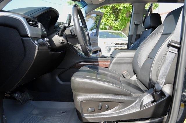 used 2019 GMC Yukon car, priced at $33,990