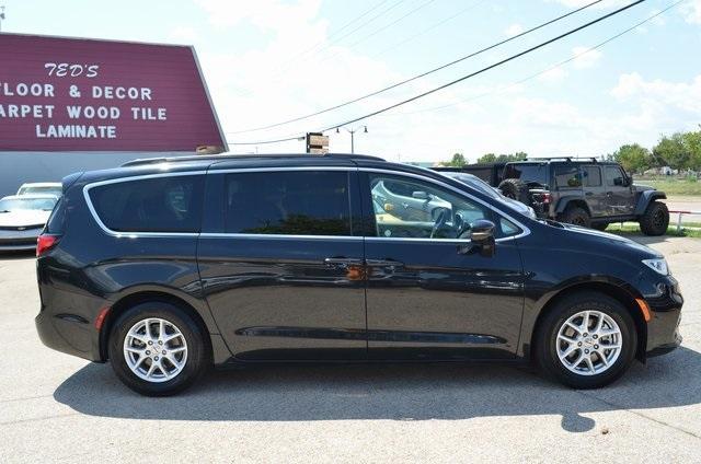 used 2022 Chrysler Pacifica car, priced at $18,290