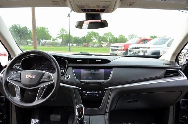 used 2017 Cadillac XT5 car, priced at $16,999