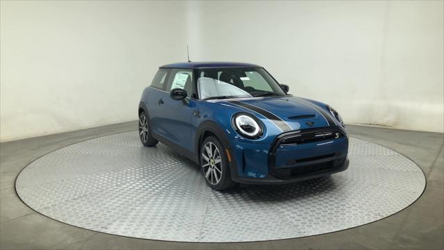 used 2024 MINI Hardtop car, priced at $25,998