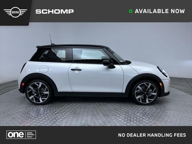 new 2025 MINI Hardtop car, priced at $37,295